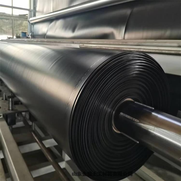 污水處理池用-優(yōu)異防滲性能-平擠新料HDPE膜1.2厚